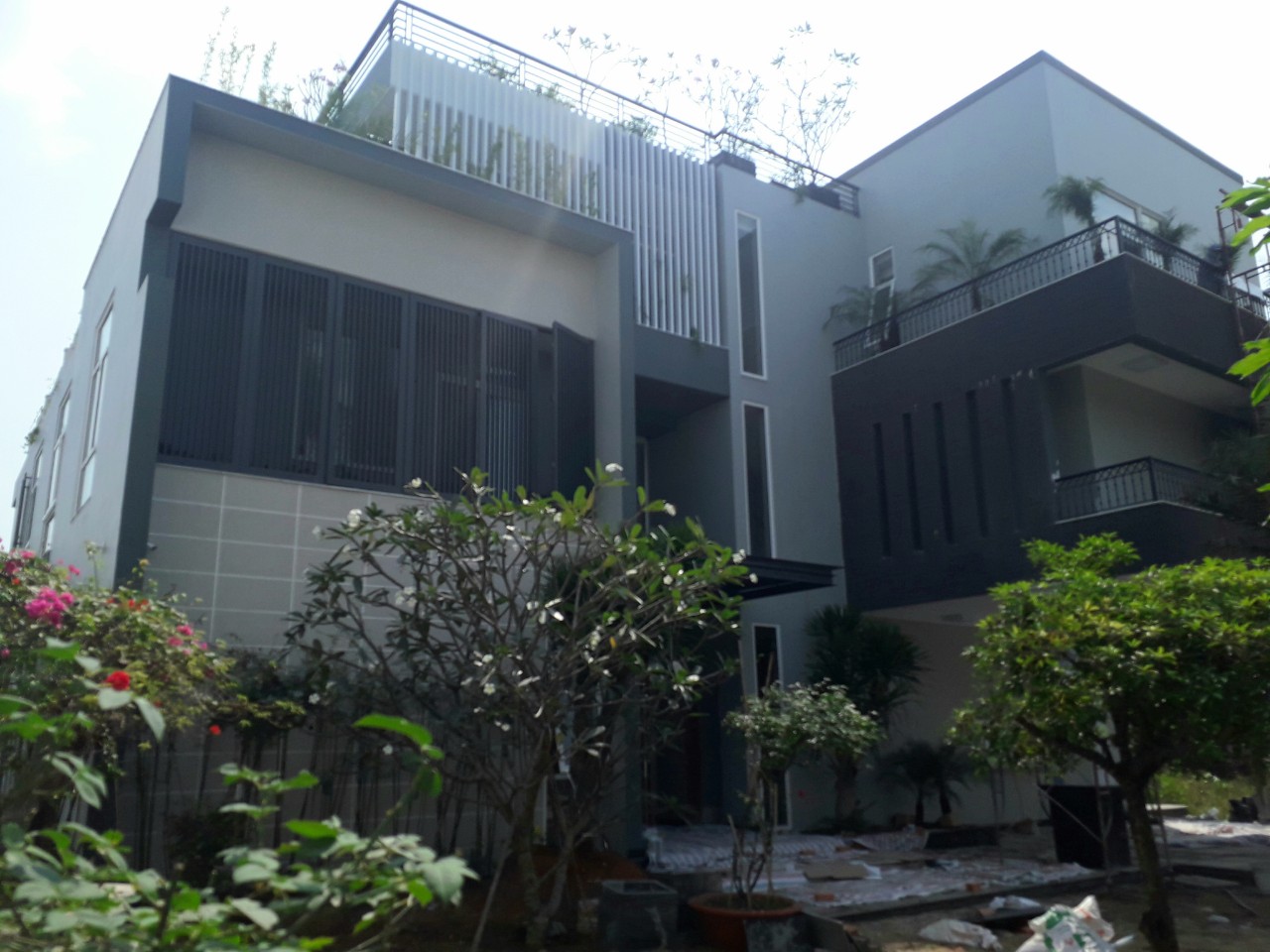Biệt thự Q.9 - 2 - HCM